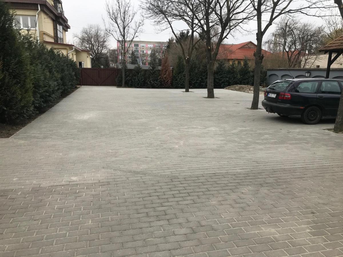 Kerekes Panzio Es Etterem Bed & Breakfast Balmazújváros Dış mekan fotoğraf