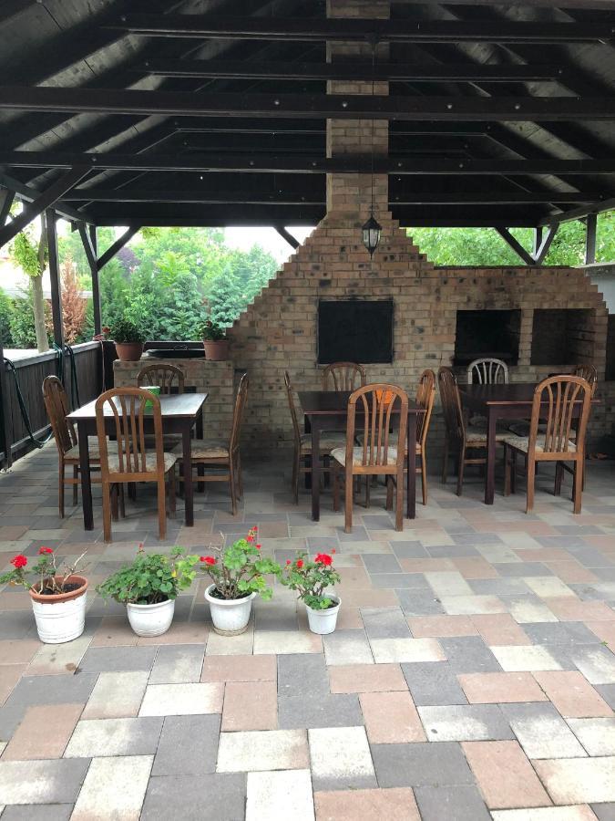 Kerekes Panzio Es Etterem Bed & Breakfast Balmazújváros Dış mekan fotoğraf