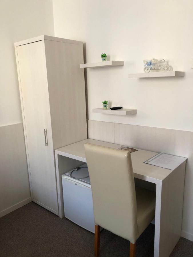 Kerekes Panzio Es Etterem Bed & Breakfast Balmazújváros Dış mekan fotoğraf