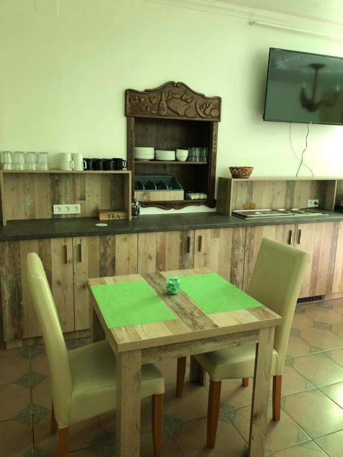 Kerekes Panzio Es Etterem Bed & Breakfast Balmazújváros Dış mekan fotoğraf